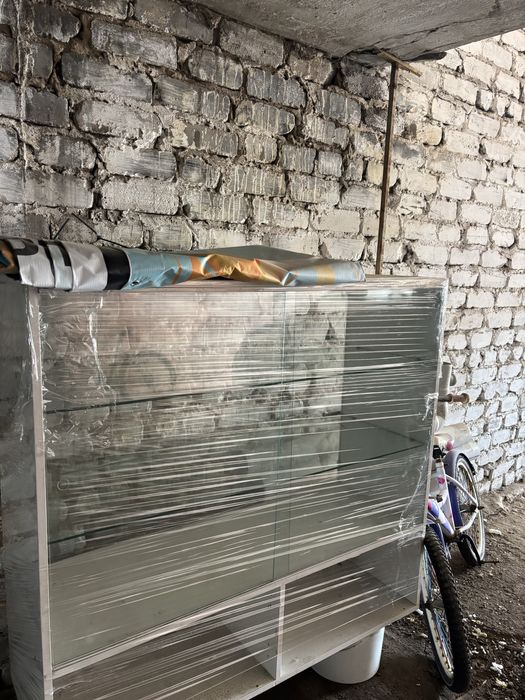 Продам вктриную полку