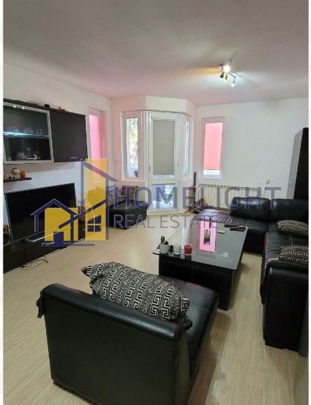 Двустаен апартамент в кв. Бояна