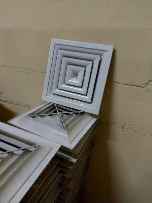 Таванни вентилационни решетки