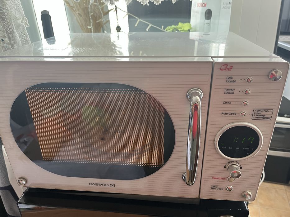 Микровълнова фурна Sharp