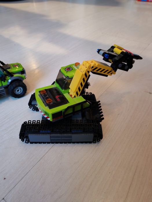 Lego City - baza de explorare a vulcanului