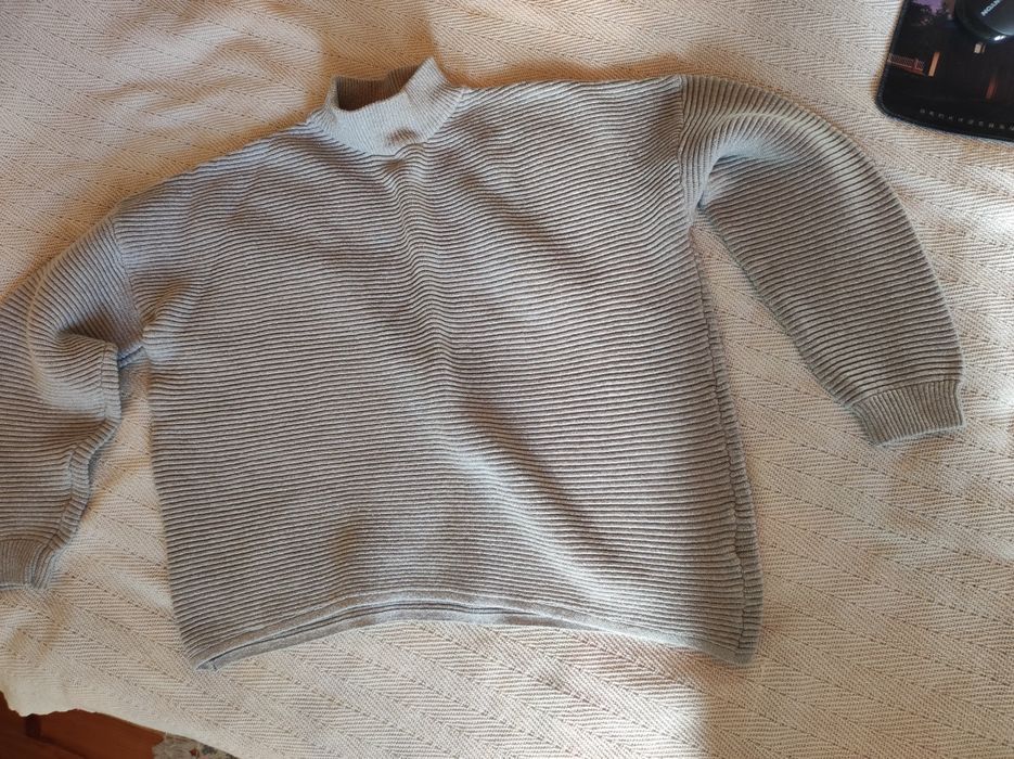 Пуловери вълна размер Хс-М