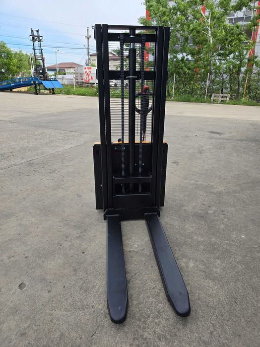 Liza electrica Transpaleta electrica Electrostivuitor Staker