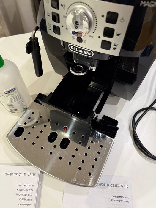 Кафемашина автомат DeLonghi