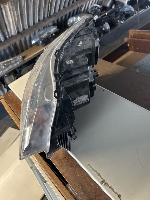 Фар за touota proace