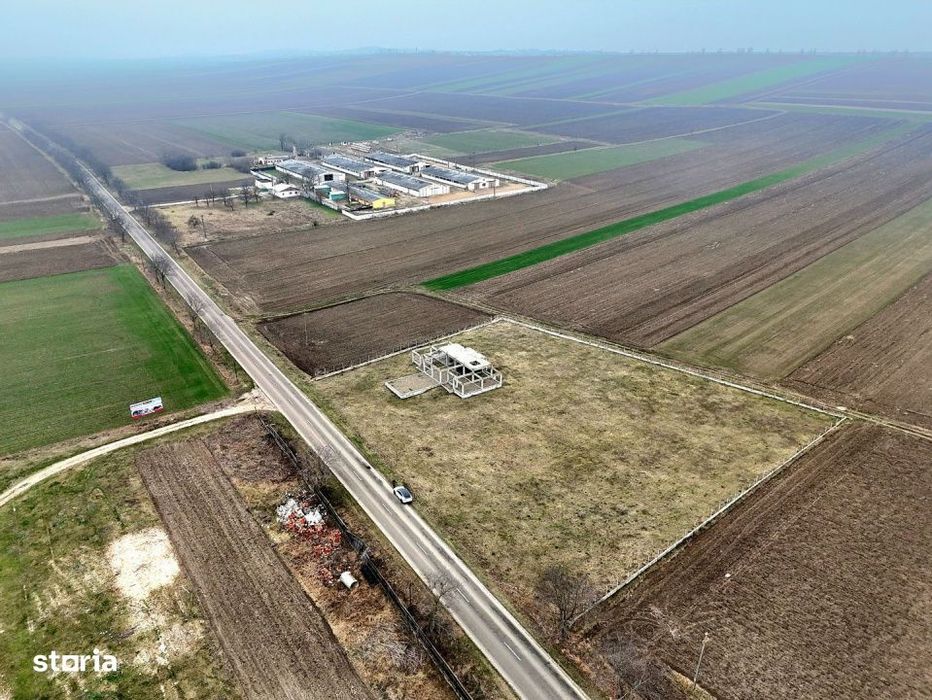 De vanzare teren 6900 mp Botosani-Hutani