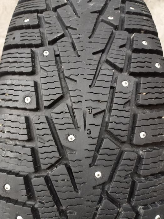 Продам шины 235/70r16 зимние