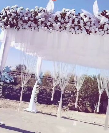 САҲНА БЕЗАК ҳамма нарсаси билан сотилади. Тайёр бизнес. 4*4 метрлик.