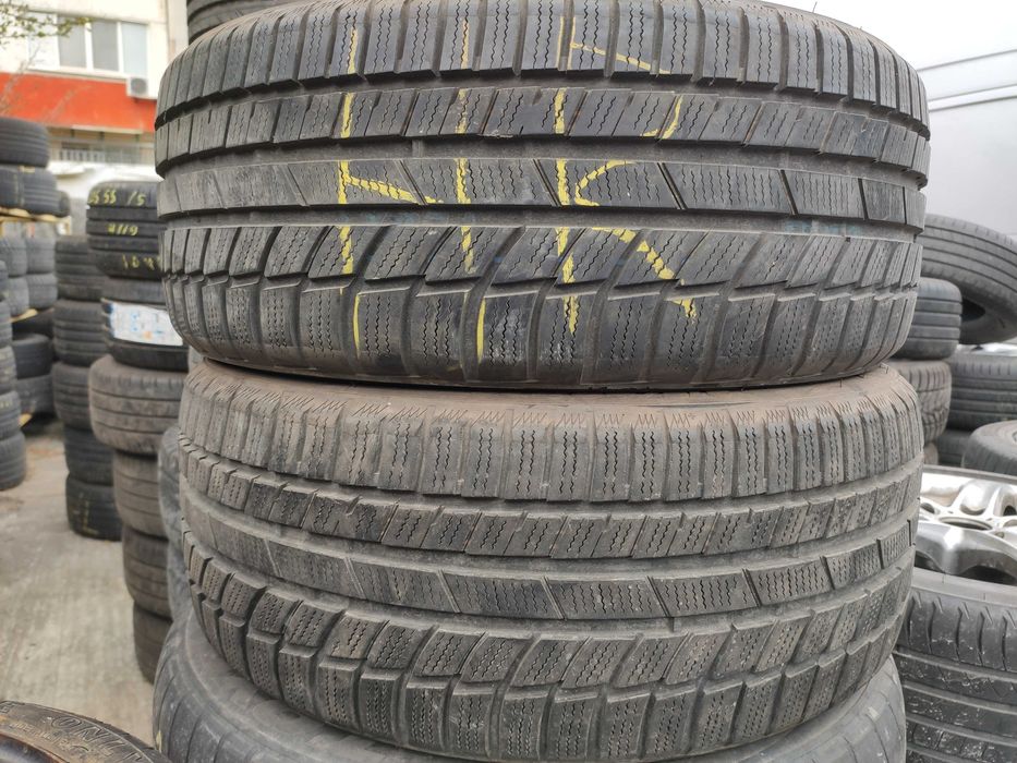 2бр Зимни гуми 215 40 18 - Toyo