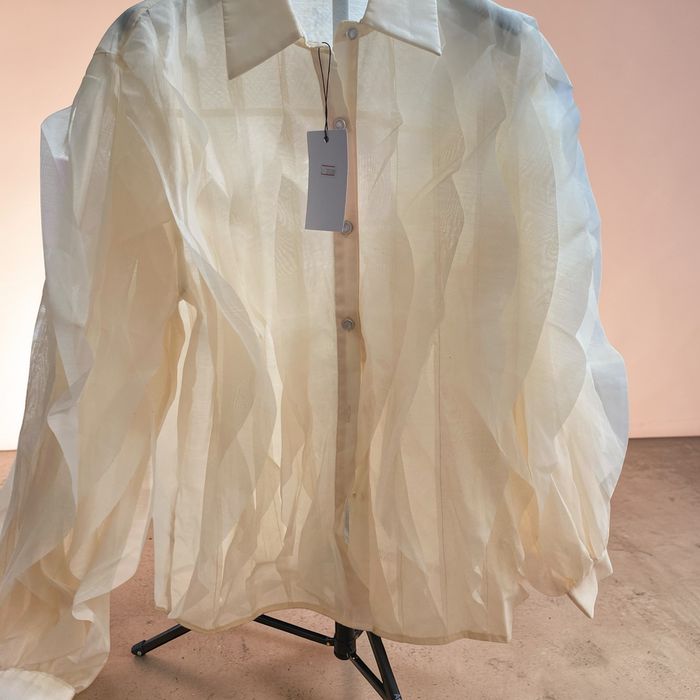 Блузка нарядная с воланами