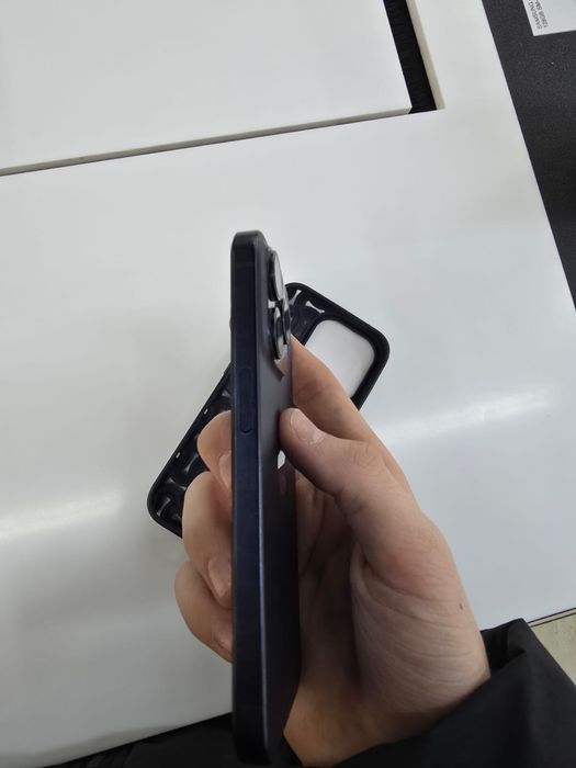 Продаю iphone 15 про 256 гб