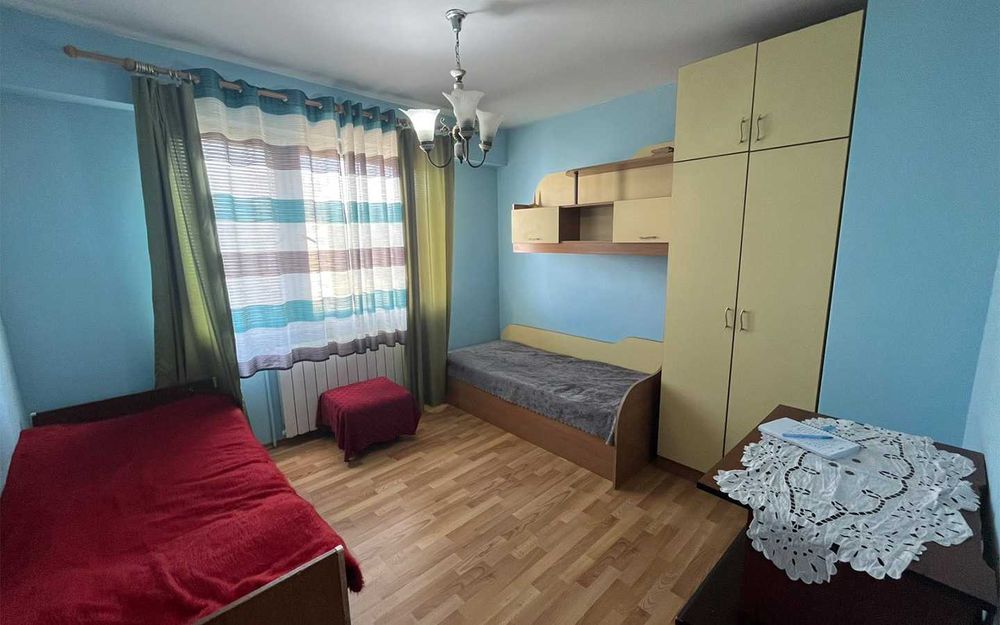 Продава се Тристаен апартамент в Търговище, Център - 68 кв.м за 1013 €/кв.м - Снимка #3
