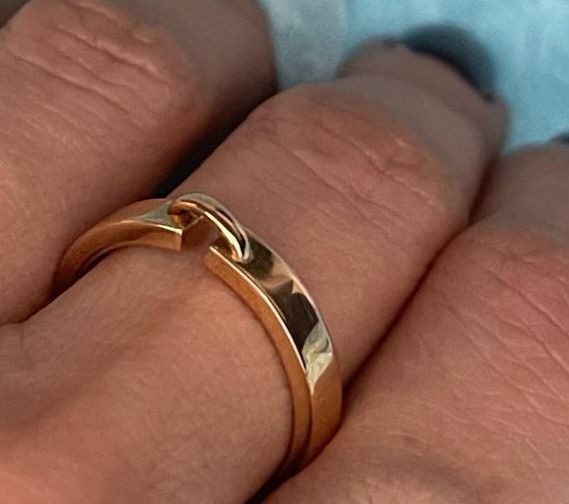 Стильное золотое колечко CHAUMET