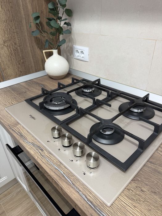 Set Whirlpool – cuptor electric și plită pe gaz