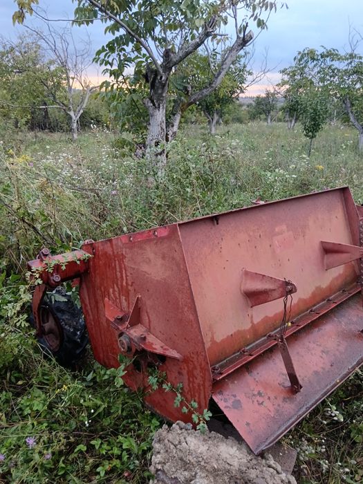 Tocatoare resturi vegetale marca Taarup. e