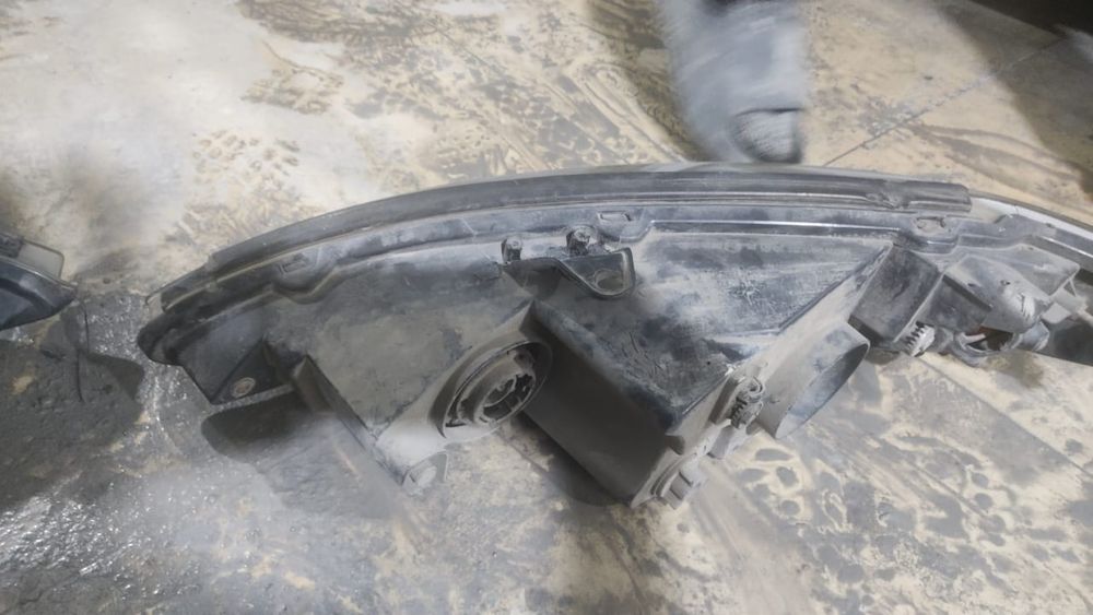 Продам фары от камри 30