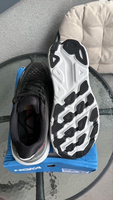 Adidasi Hoka One, M Clifton 9, marimea 42 (26,5 cm), Noi!