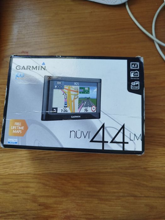 GPS навигация Garmin nüvi 44LM