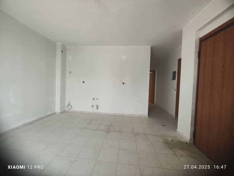 ПРОДАВА Просторен,нов апартамент в Паралия Офринио, Кавала