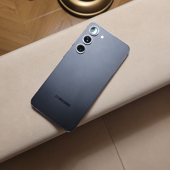 Продам samsung s23