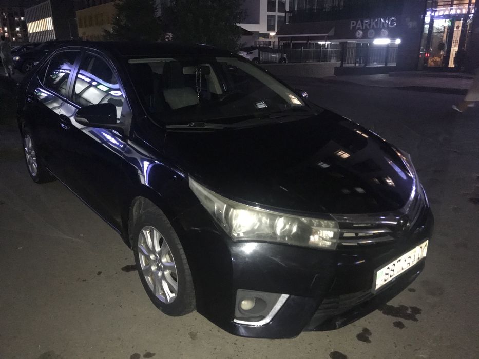 Продам авто Corolla короллу 2013