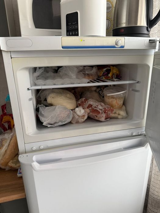 Продам холодильник индезит