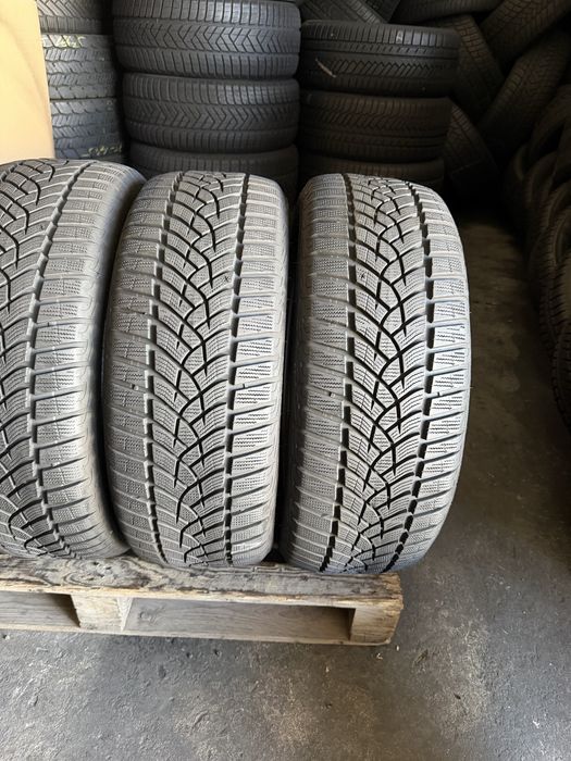 4 anvelope iarna 215/55/17 Goodyear 7-7.3 mm!