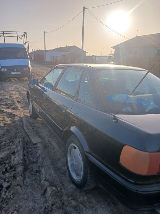 Продам Ауди 80 В4