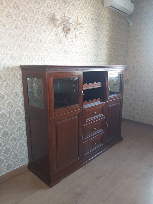 Продам гостиный барный комод