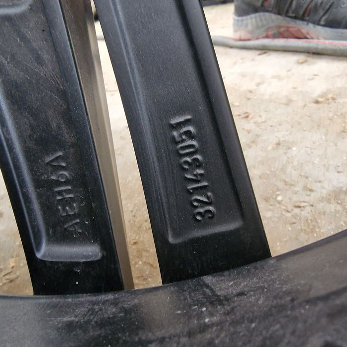 Volvo V60 S60 20"r-disign джанта с гума