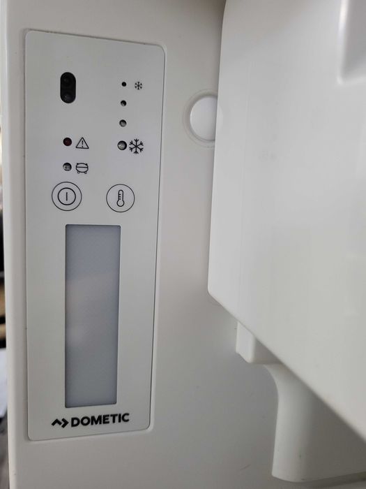 DOMETIC компресорен хладилник 12V 24V за лодка каравана кемпер бус