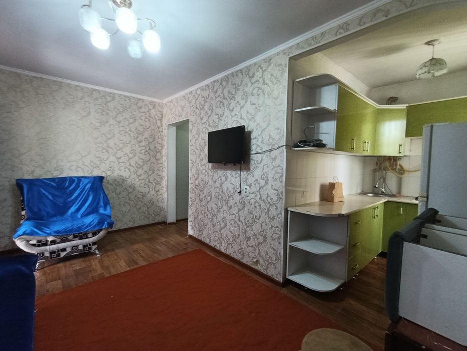 2хкомн кв в центре Абая140, 2эт