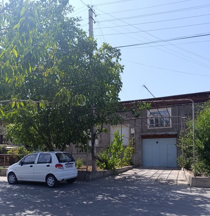 Orikzorda uchaska sotiladi