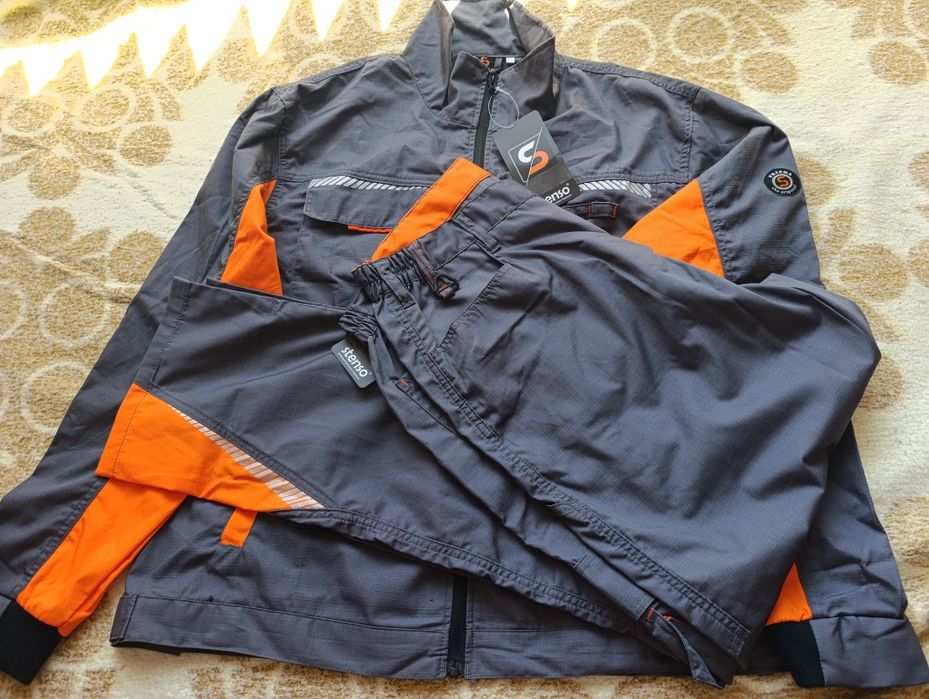 Продавам работно облекло