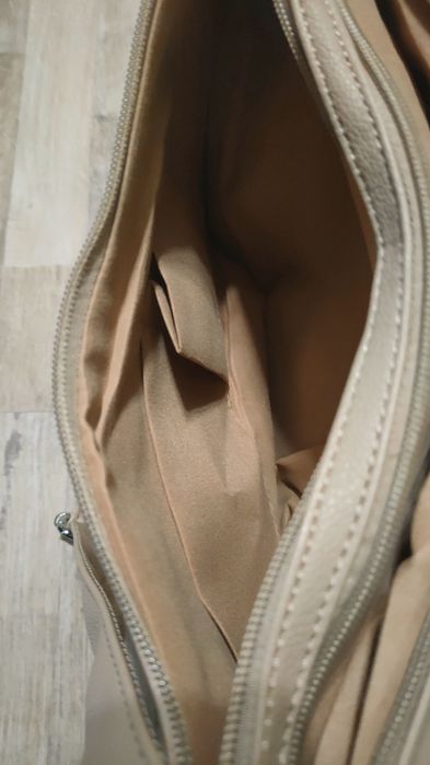 Кожена дамска чанта