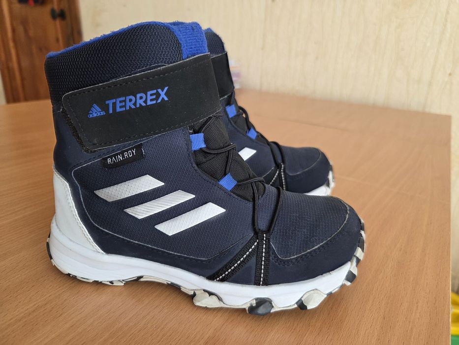 Ботинки  Adidas  оригинал