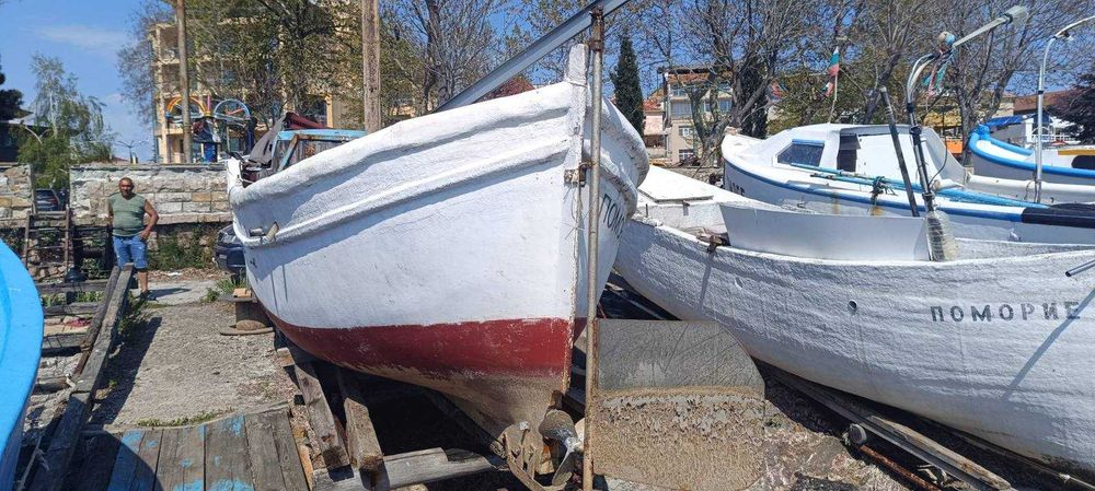 Рибарска лодка стъкломат