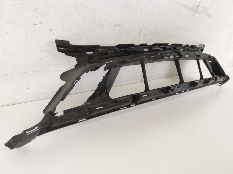 Долна решетка на предна броня Мерцедес-Бенц С-Клас / Mercedes-Benz S-C