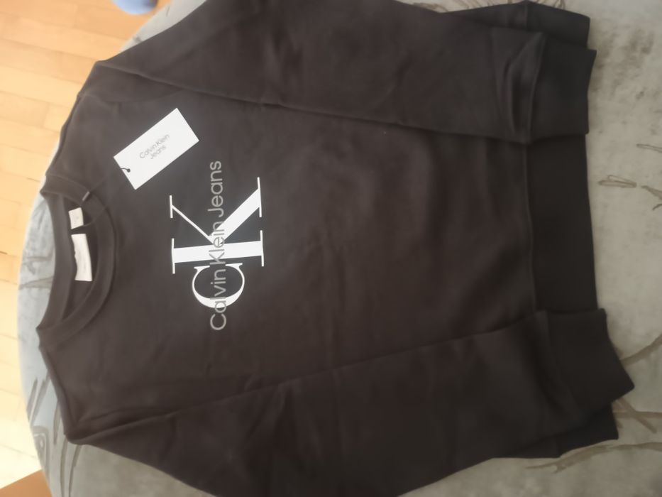 Продавам худи,фланела