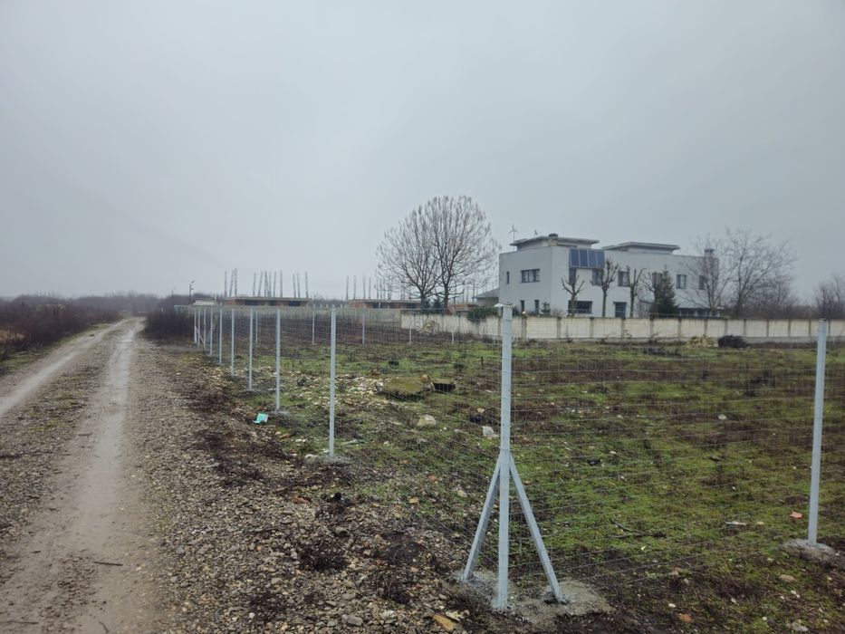 Vând teren intravilan sect 5 str livezi sos vartejului 2800 mp