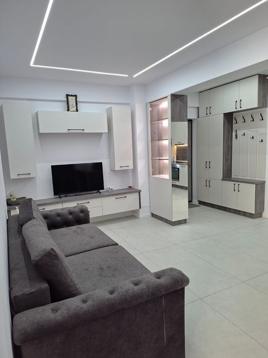 Penthouse premium de închiriat direct  proprietar, prima închiriere, complet mobilat și utilat, terasă spectaculo asă de 55 mp, loc de parcare inclus.
