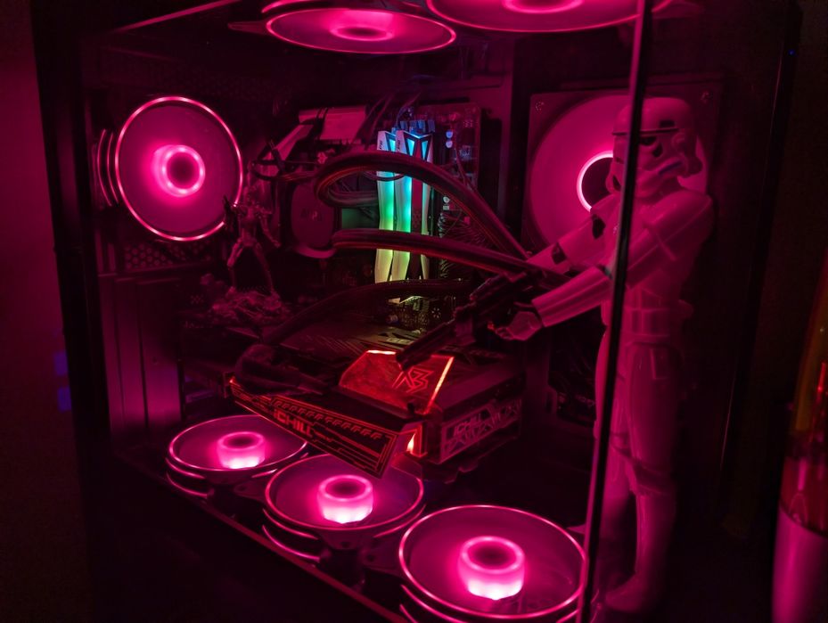 Мощен Геймърски Компютър / Ryzen 7 5800X / RTX 3060 Ti iChill / 16GB RAM