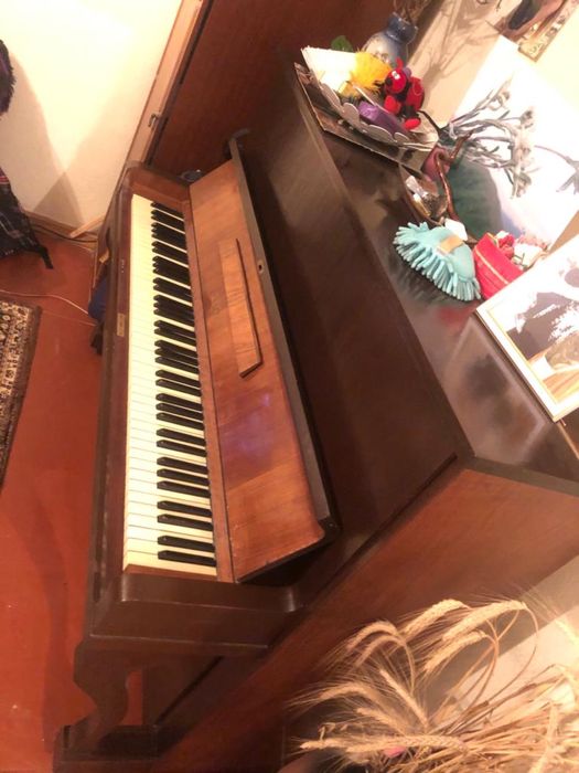 Пианино Legnica (Польша)