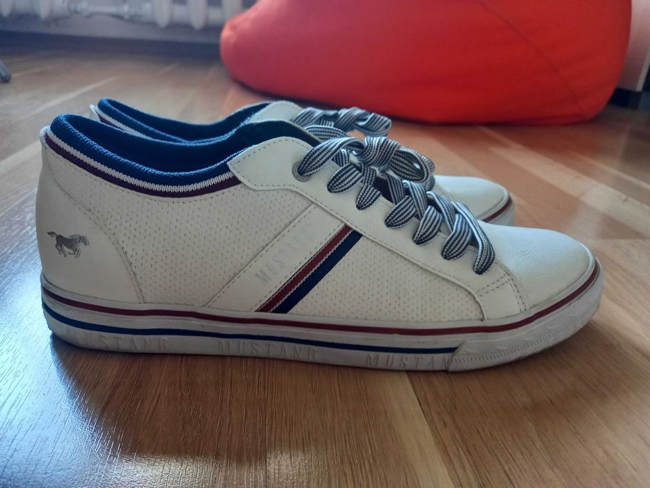 Мъжки Кецове/Маратонки Mustang №42