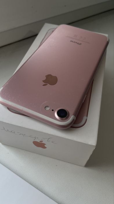 Продам Айфон 7 (32) Roze gold