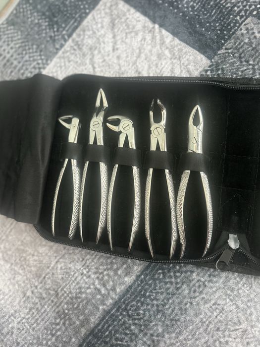 Clești de Estractie Dentara  din otel insosidabil