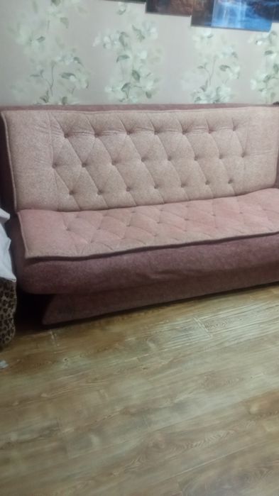 Продаю диван и два кресла