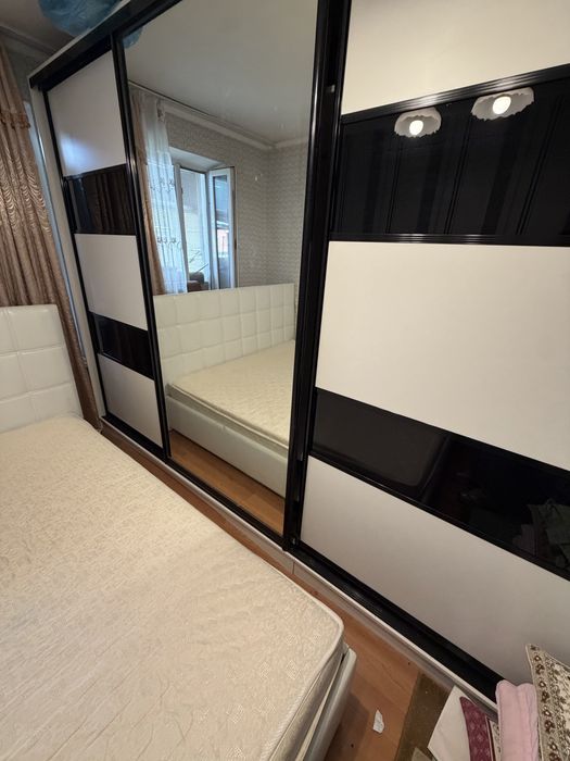 Срочно продам кровать 190*210 с матрасом