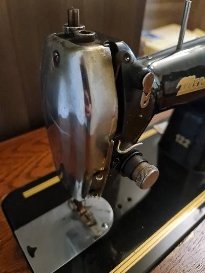 Крачна шевна машина Minerva