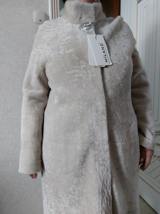 Продаю новую легкую двух сторонную шубу